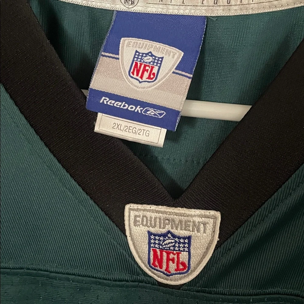 Philadelphia Eagles 🦅 NFL
Jersey- McNabb - Picture 3 of 8